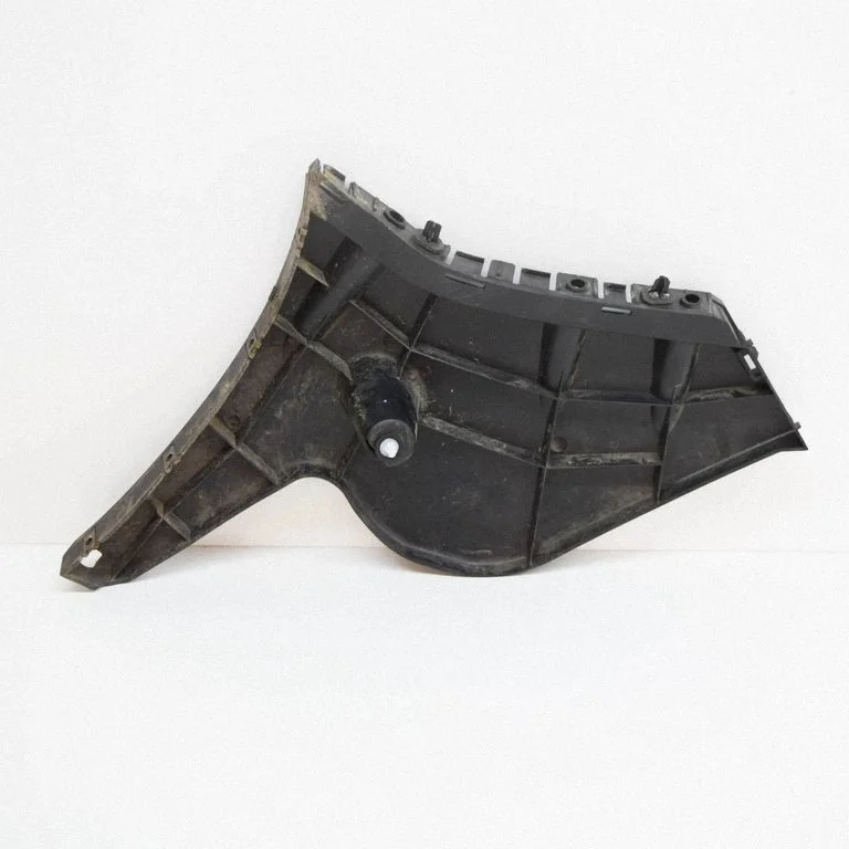 Rear bumper mounting bracket – Volvo V60 (2011-2013)
