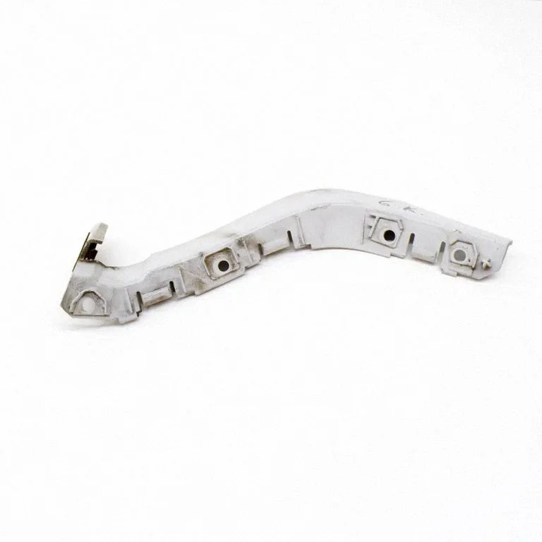 Rear bumper mounting bracket – Land Rover Range Rover Evoque L538 (2011-2018)