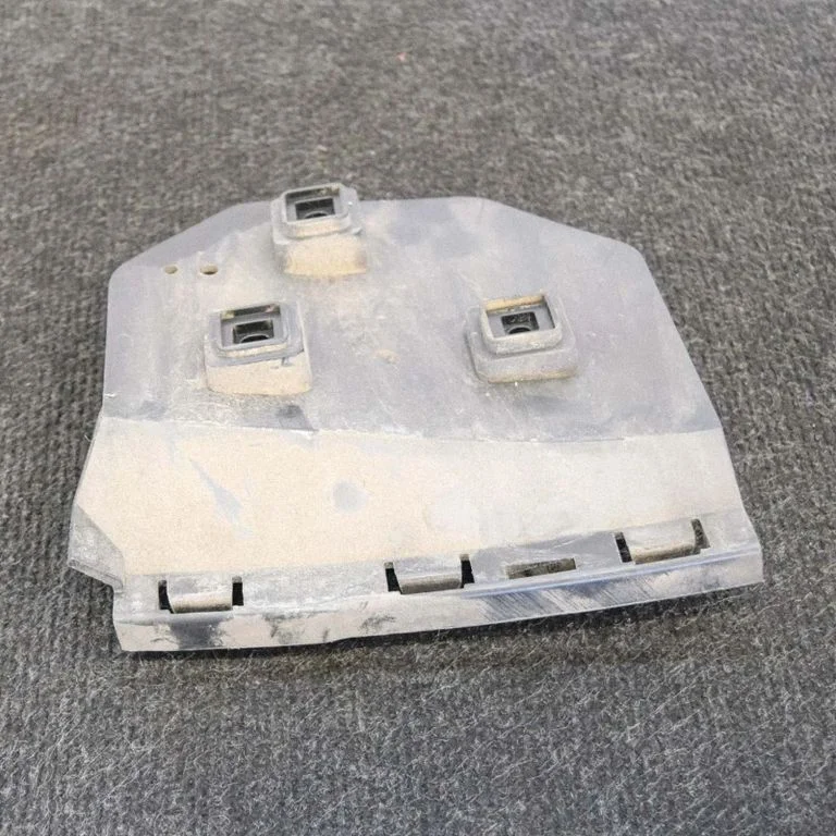 Rear bumper mounting bracket – Volvo V50 (2008-2012)
