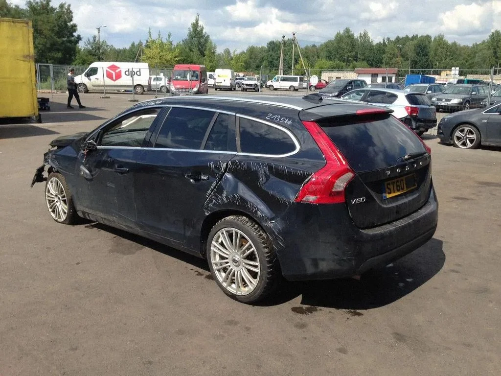 Volvo V60, V60 Cross Country
