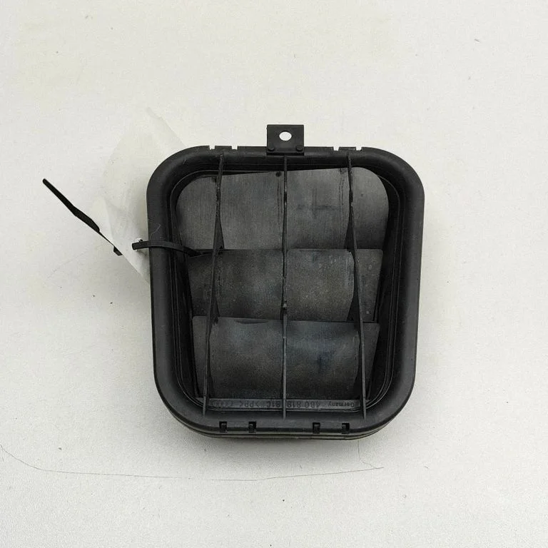 Ventilācijas režģis 4B0819181C