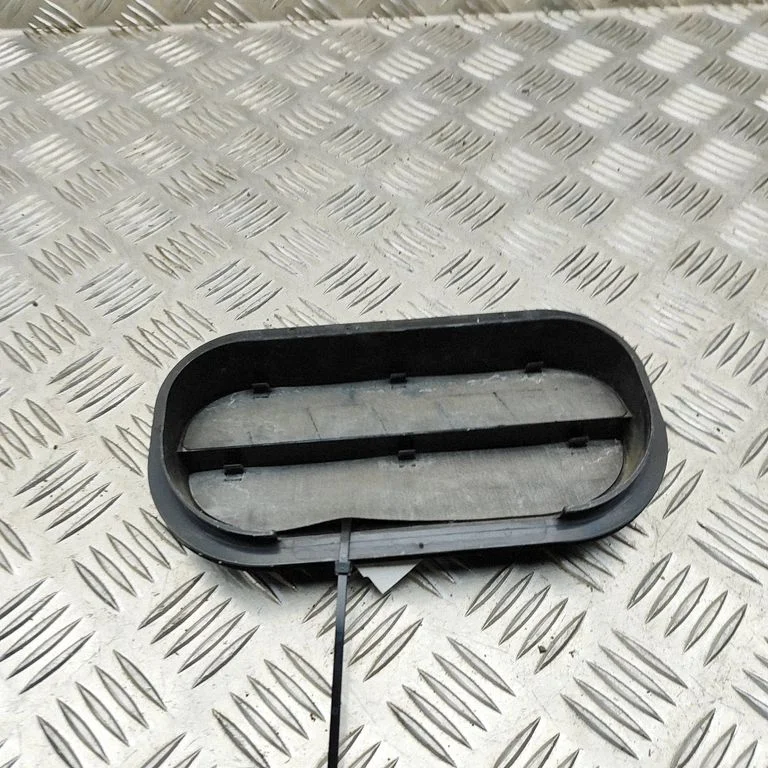 Ventilācijas režģis 6R0819465B