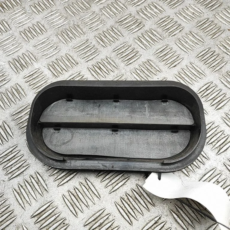 Ventilācijas režģis 6R0819465B