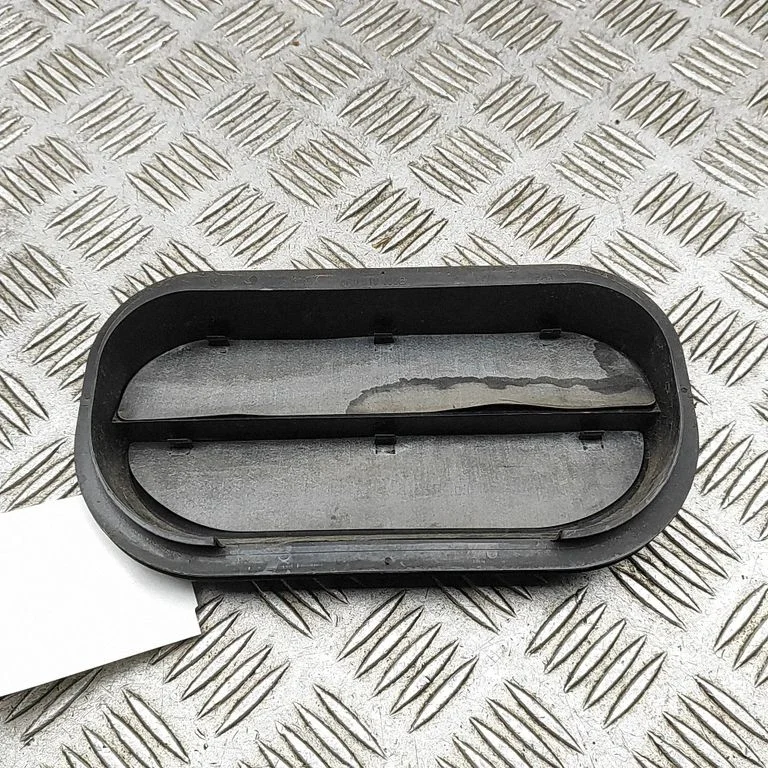 Ventilācijas režģis 6R0819465B