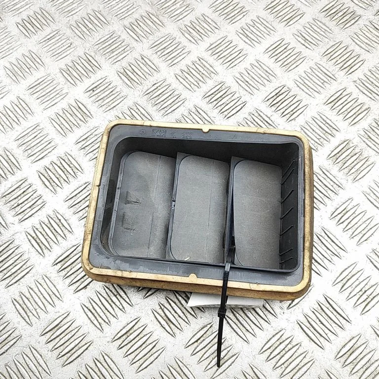 Ventilatsioonirest 96384903