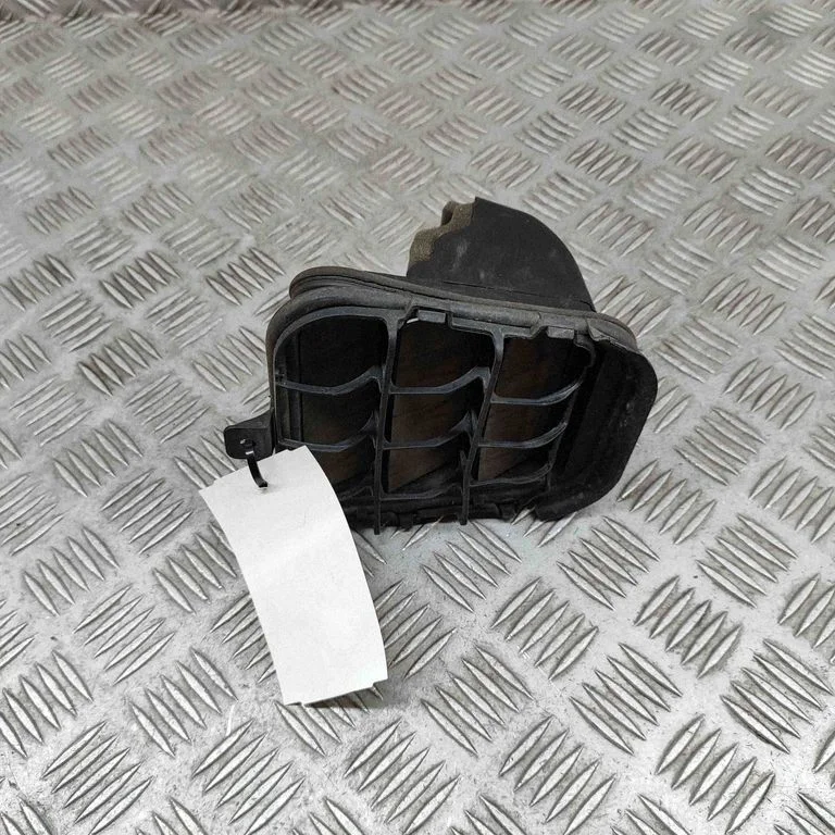 Ventilācijas režģis – Audi A6 S6 C7 4G (2011-2018)