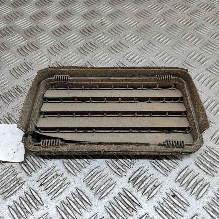 Ventilācijas režģis 768044JG0D