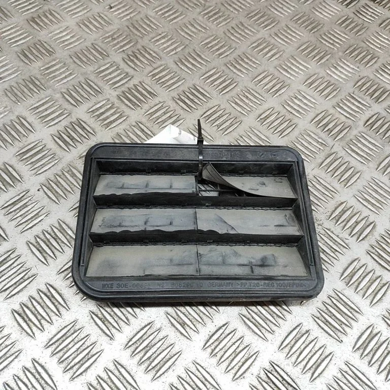 Ventilatsioonirest 9176945