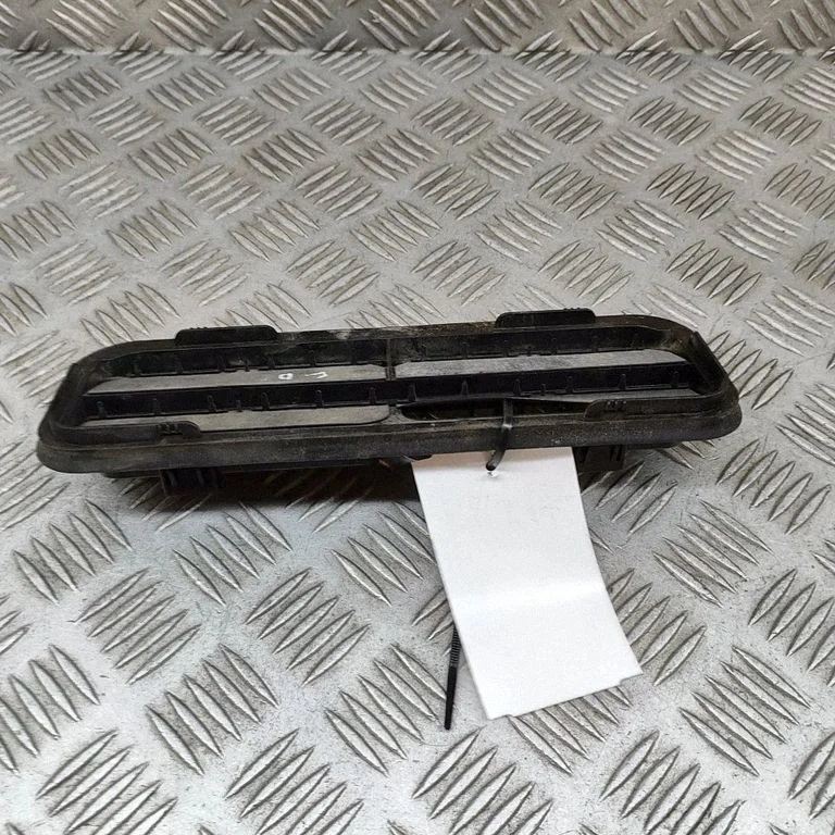 Ventilācijas režģis A2138305400