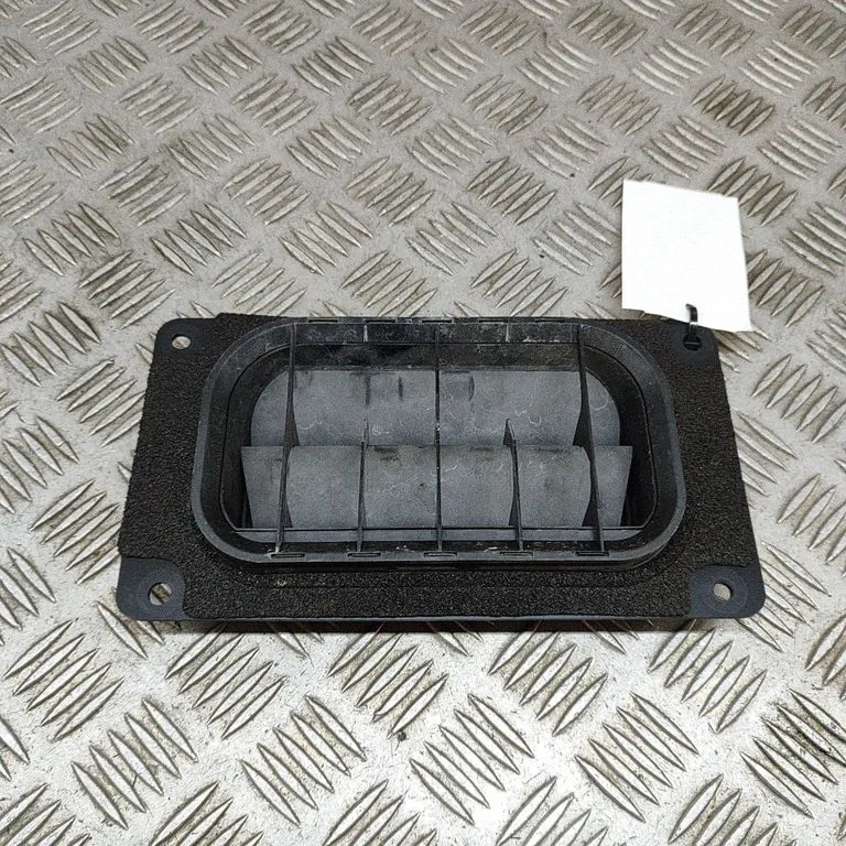 Ventilācijas režģis 6G33A019K51AA