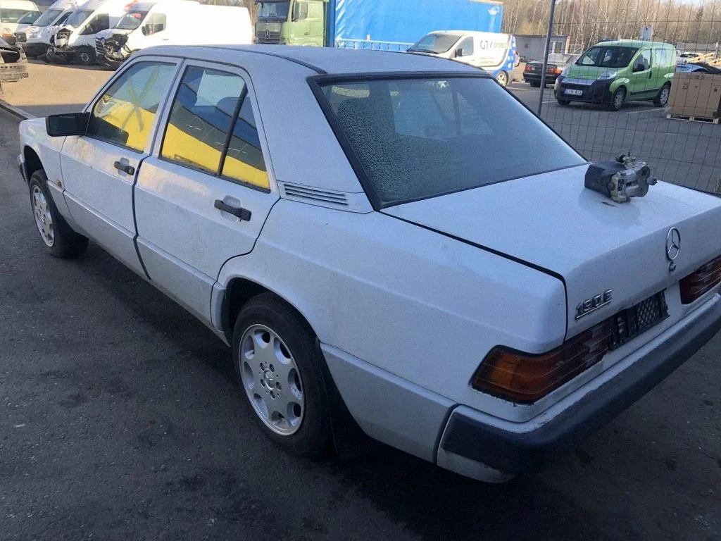 Mercedes-Benz 190