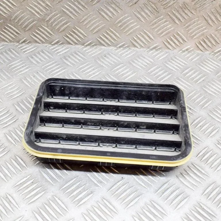 Ventilatsioonirest 7PP819181A