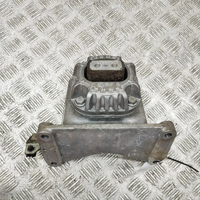 Ātrumkārbas spilvens 06701549720