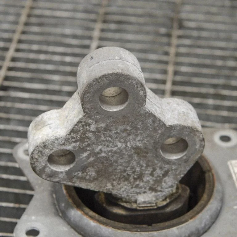 Gearbox mount – Opel Insignia A (2008-2017)