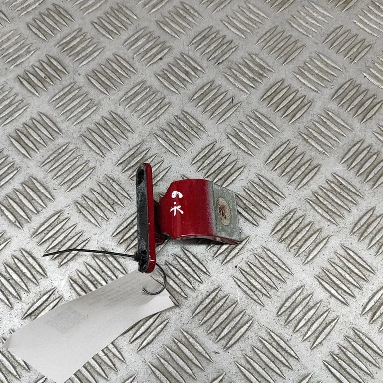 Aizmugurējā vāka eņģe (-es) 50539666