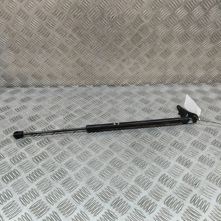 Tailgate/trunk strut/damper – Toyota Corolla E210 E21 (2018-)