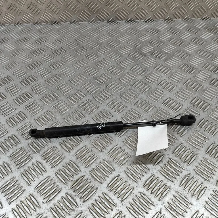 Siłownik (sprężyna gazowa) klapy bagażnika 99651255105