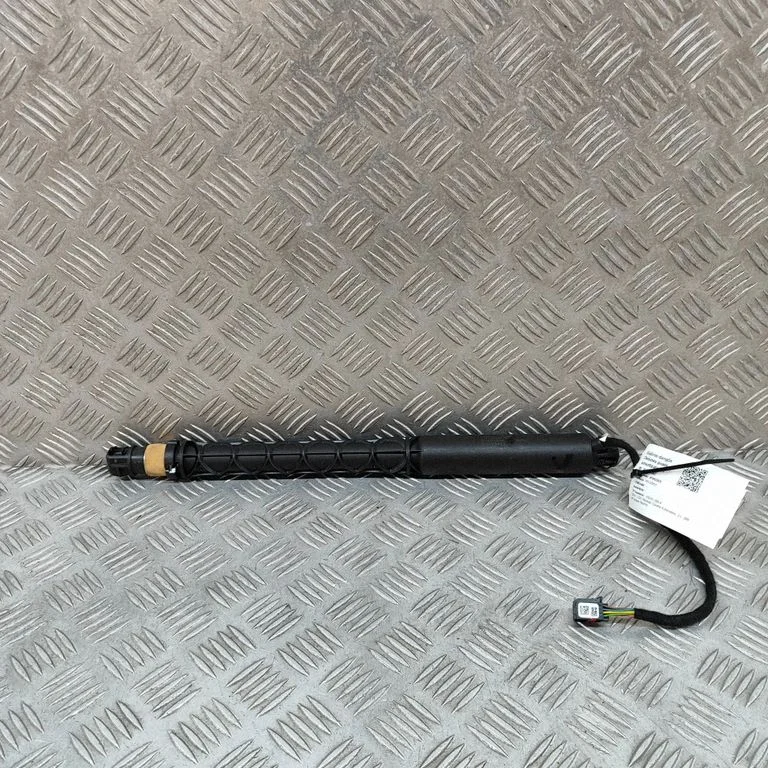 Tailgate/trunk strut/damper – Volvo S90, V90 (2016-)