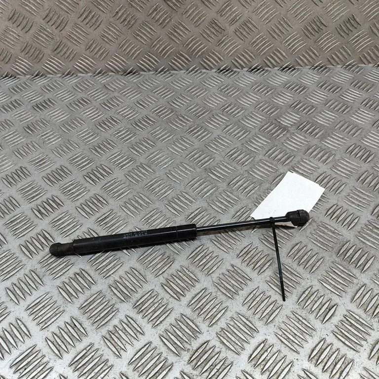Siłownik (sprężyna gazowa) klapy bagażnika 99651255105