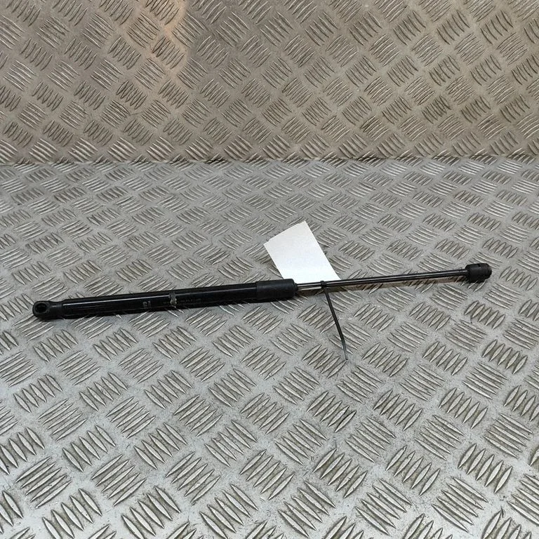Tailgate/trunk strut/damper – Audi A1 (2018-)