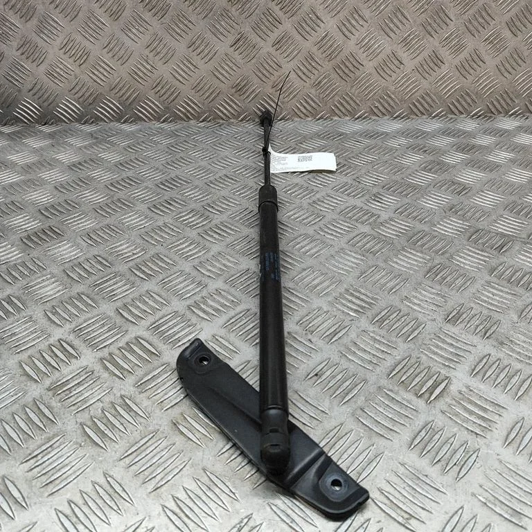 Aizmugurējā vāka amortizators 3G8827550B