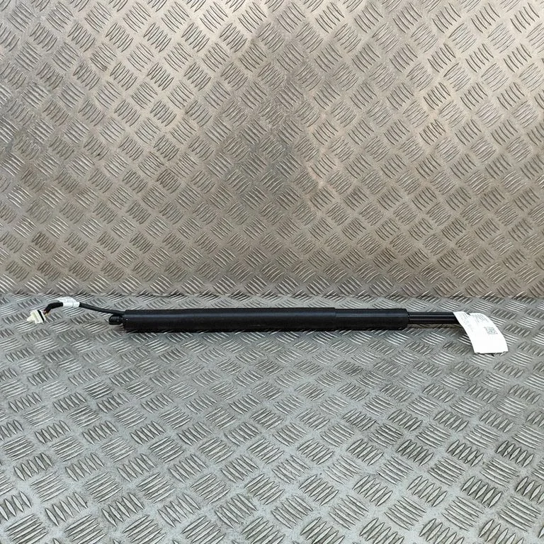 Aizmugurējā vāka amortizators – BMW 3. sērija G20 G21 (2019-)