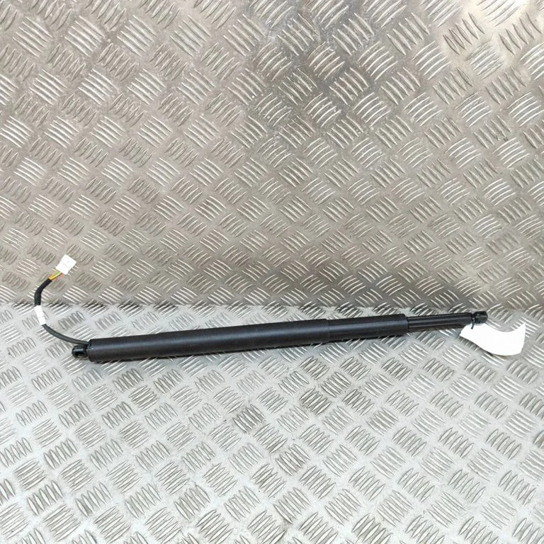 Aizmugurējā vāka amortizators – BMW 3. sērija G20 G21 (2019-)