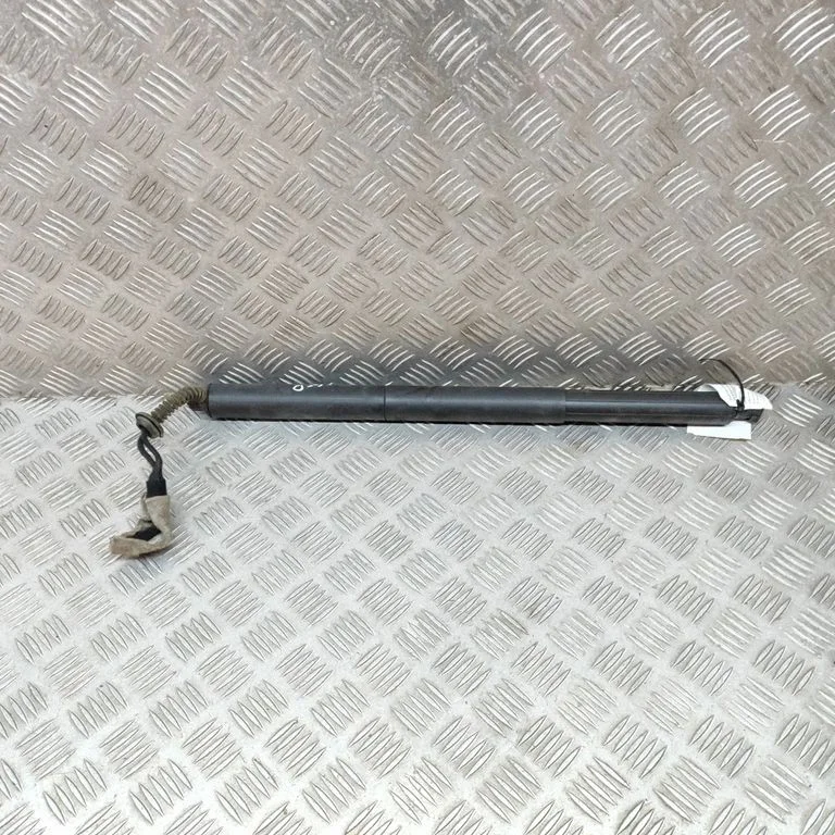 Tailgate/trunk strut/damper – BMW 2 Series F45 (2014-2021)