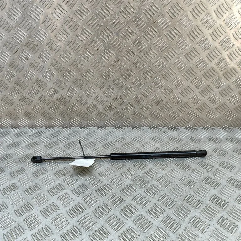 Tailgate/trunk strut/damper – BMW 2 Series F44 (2019-2024)