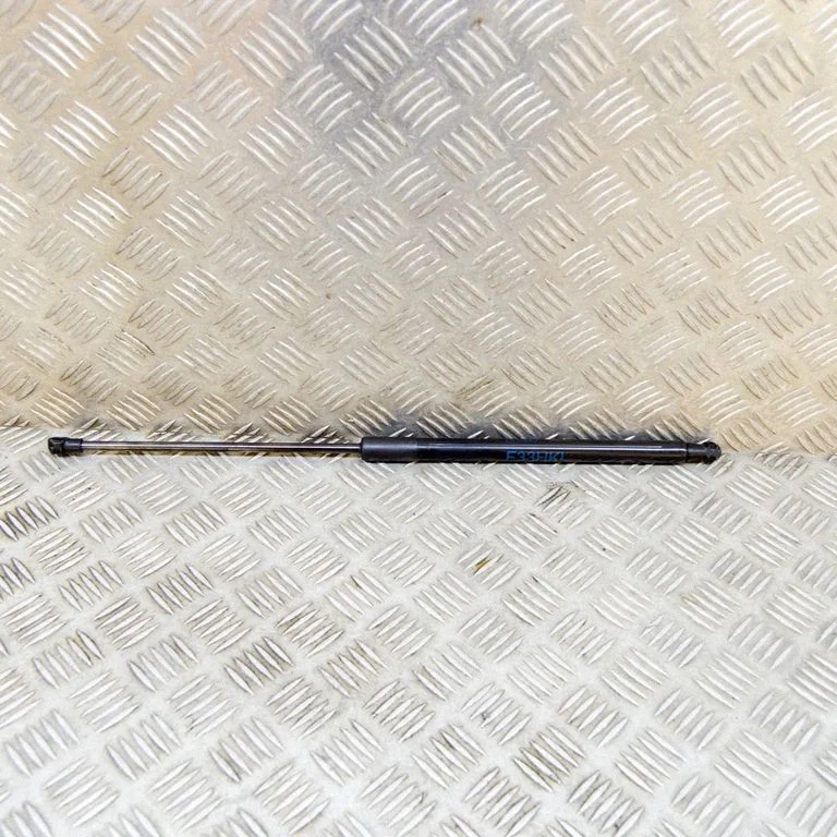 Aizmugurējā vāka amortizators – BMW Series 4 M4 F82 F83 (2014-2020)