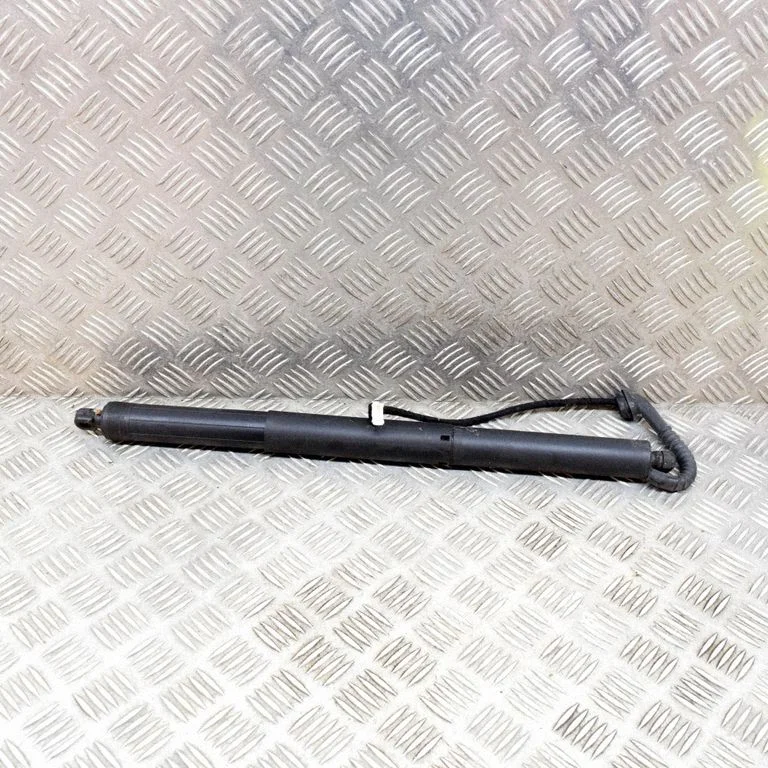 Siłownik (sprężyna gazowa) klapy bagażnika 7361878