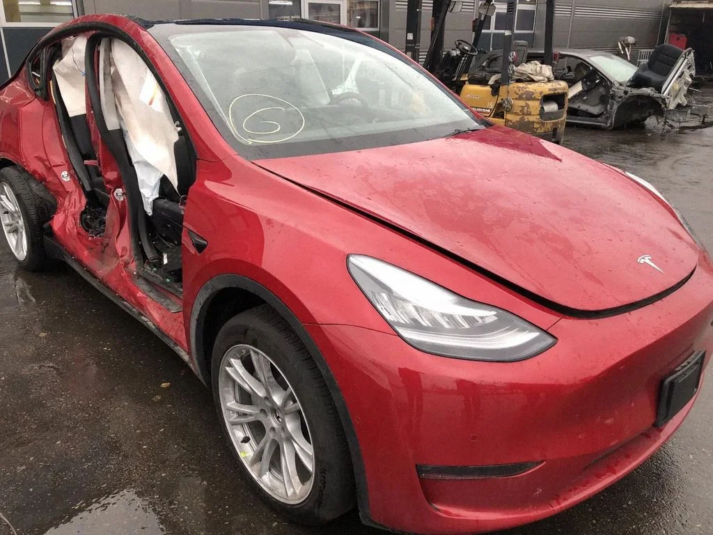 Tesla Tesla Model Y