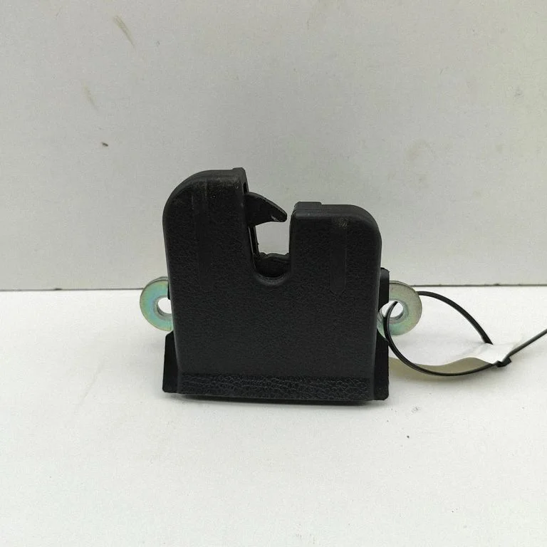 Tagaluugi lukk 5G6827505B