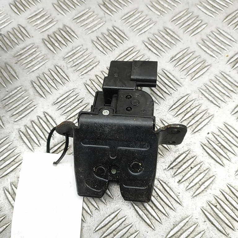 Tagaluugi lukk 81230A6000
