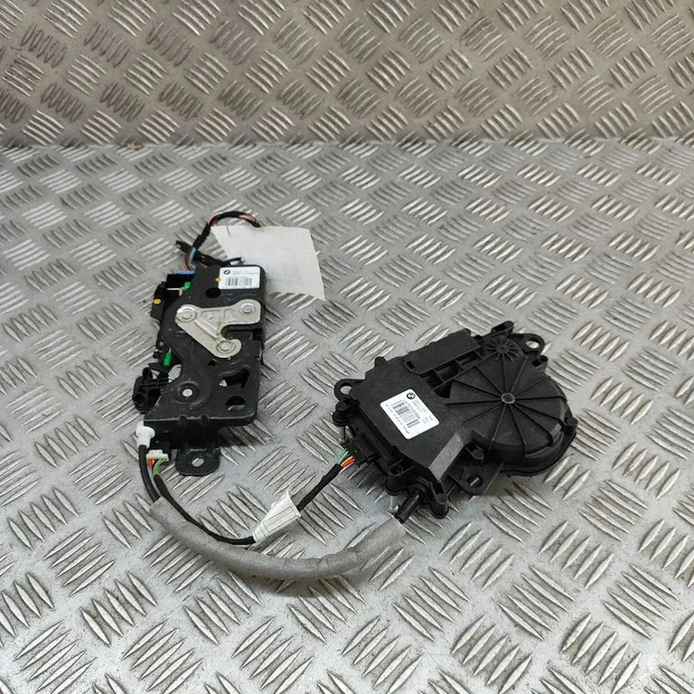 Zamek klapy bagażnika – BMW X1 F48 F49 (2015-2022)