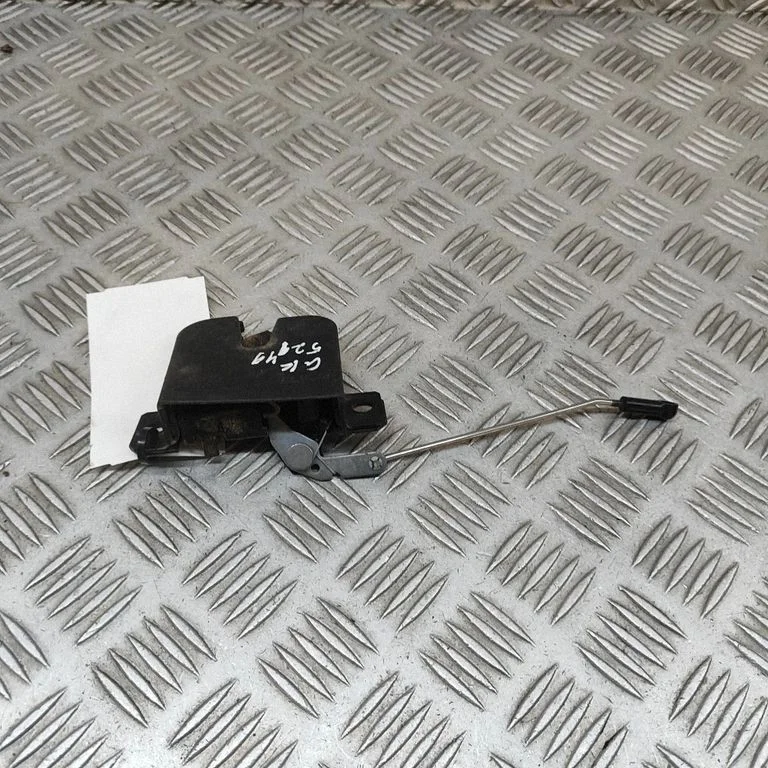Aizmugurējā vāka slēdzene 2K5827506
