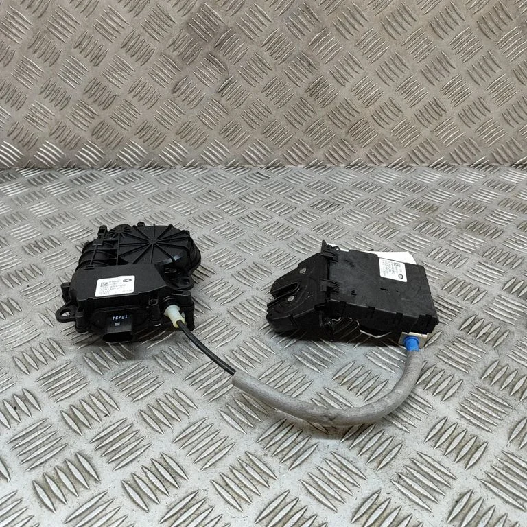 Aizmugurējā vāka slēdzene – Land Rover Range Rover Sport L494 (2013-)