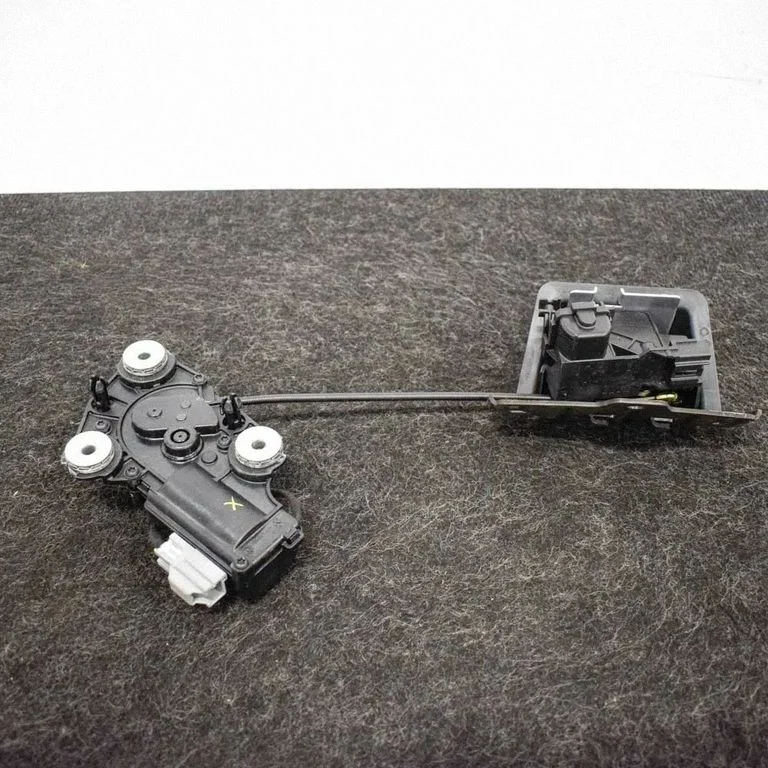 Tailgate/trunk/boot lock/catch/latch