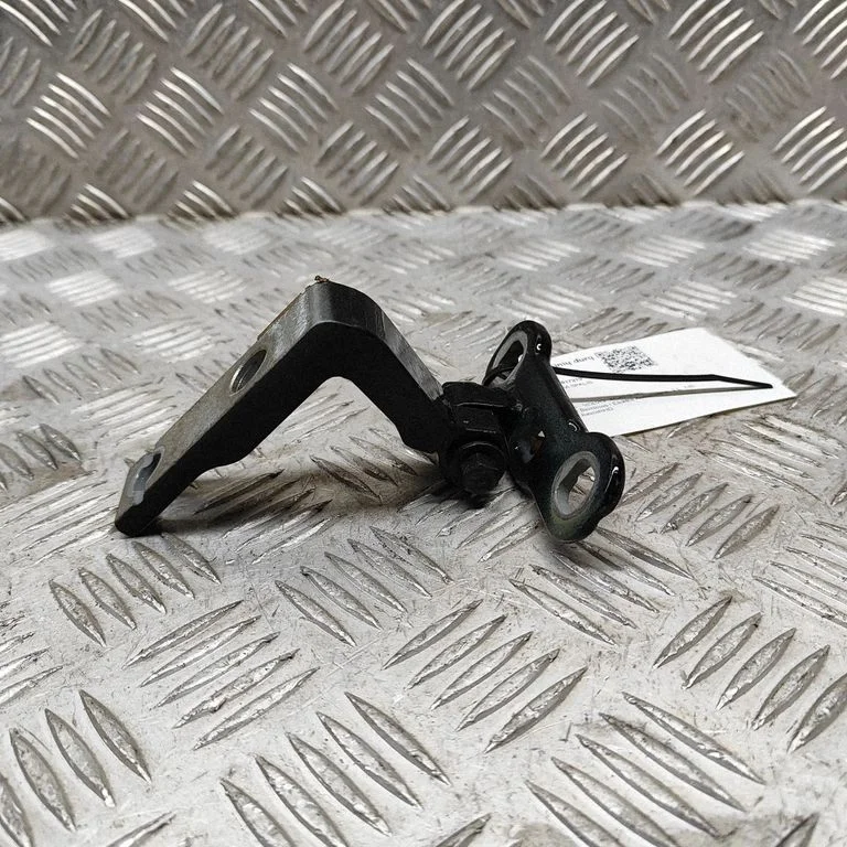 Priekšējā augšējā eņģe 31424566DE