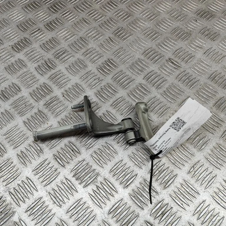 Priekšējā augšējā eņģe 97053163201