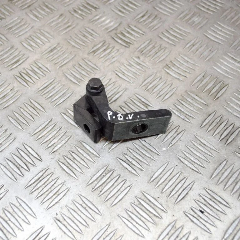 Esiukse ülemine hing 7266680 – BMW i3 (2013-)