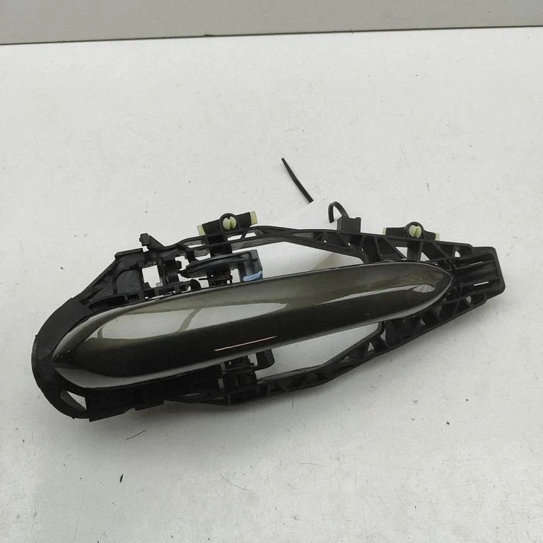 Esiukse välimine käepide – BMW X6 G06 (2019-)