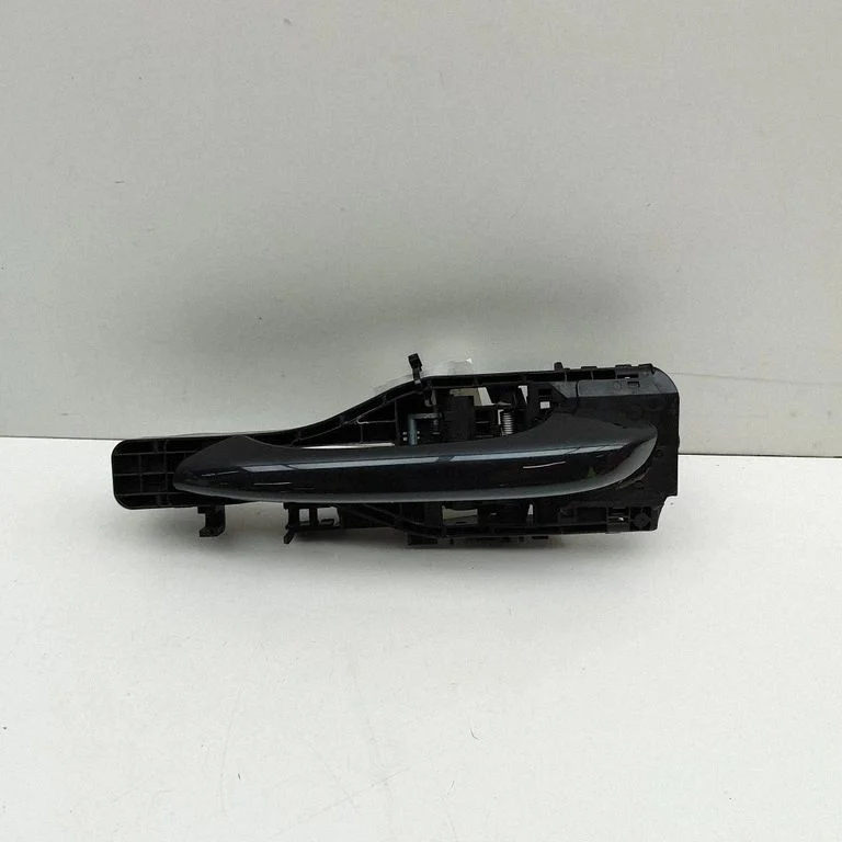 Front door exterior handle 95B837205