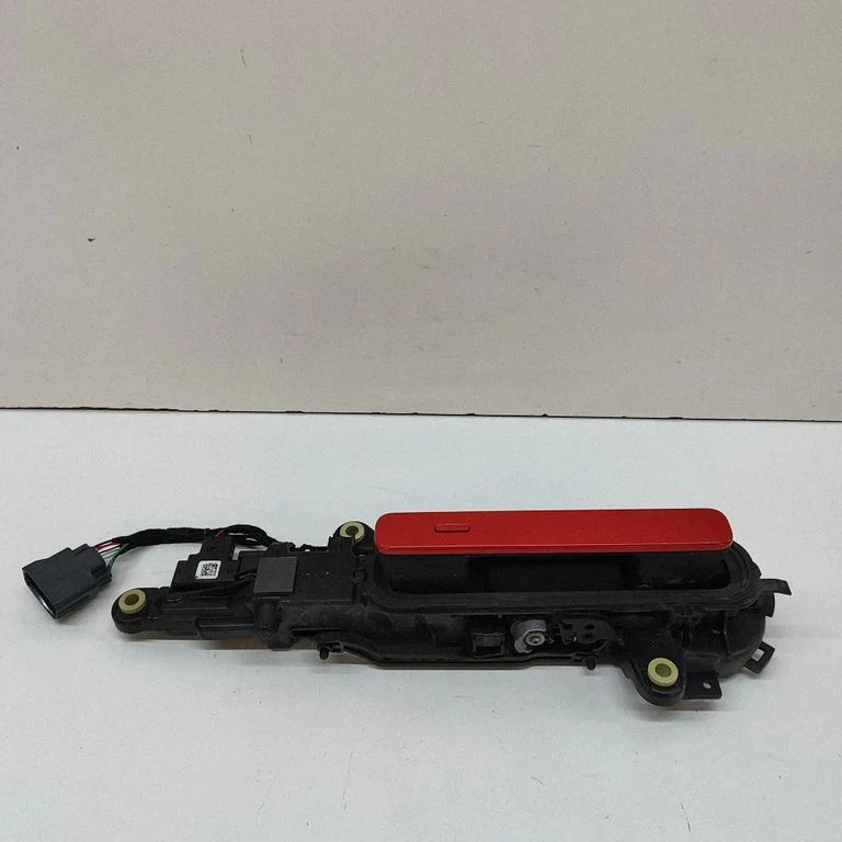Esiukse välimine käepide J9D322400AC