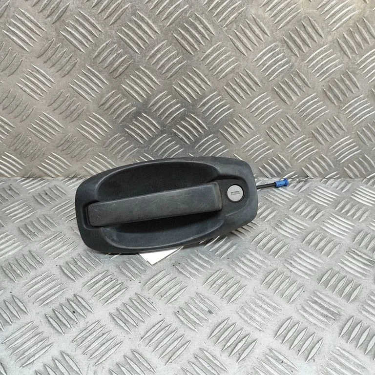 Klamka zewnętrzna drzwi przednich 735507860 – Fiat Doblo (2010-2022)