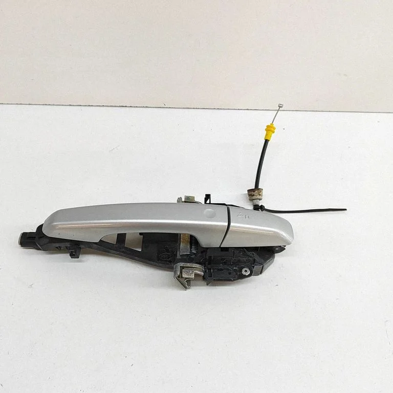Front door exterior handle BJ32220A90AA