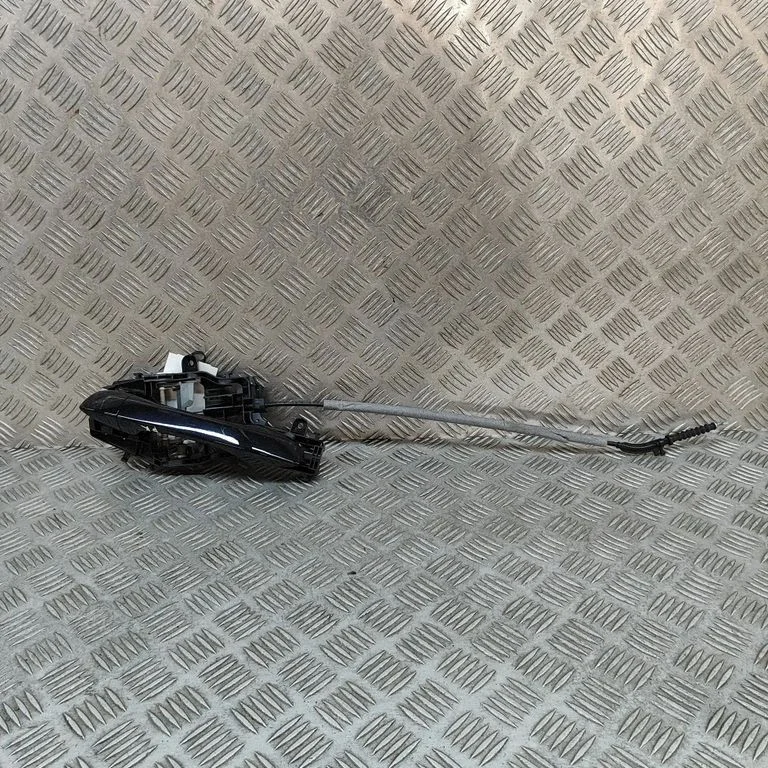 Esiukse välimine käepide – Volkswagen Passat CC (2008-2016)