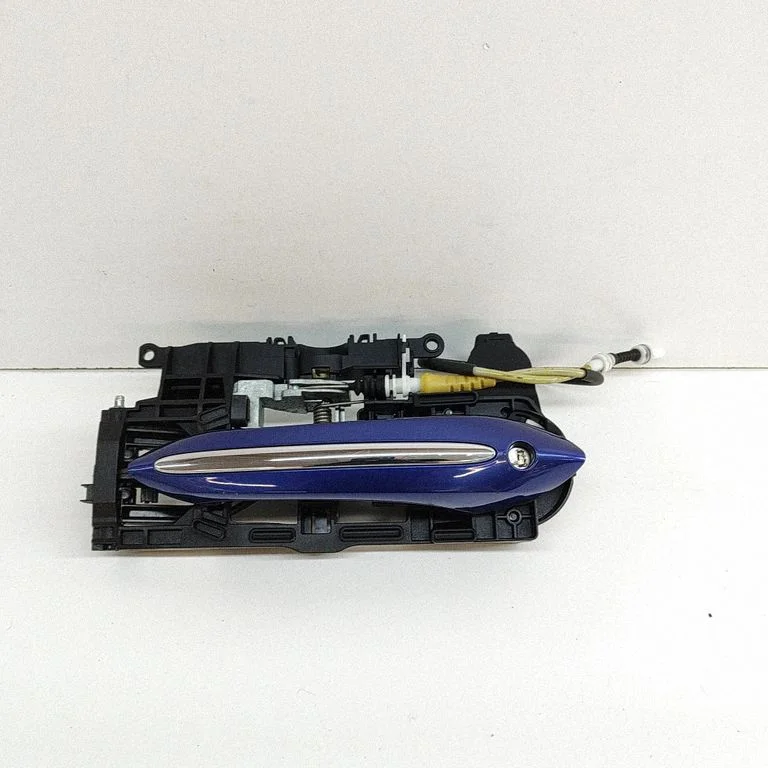 Klamka zewnętrzna drzwi przednich – BMW Seria 6 F12 F13 (2010-2018)