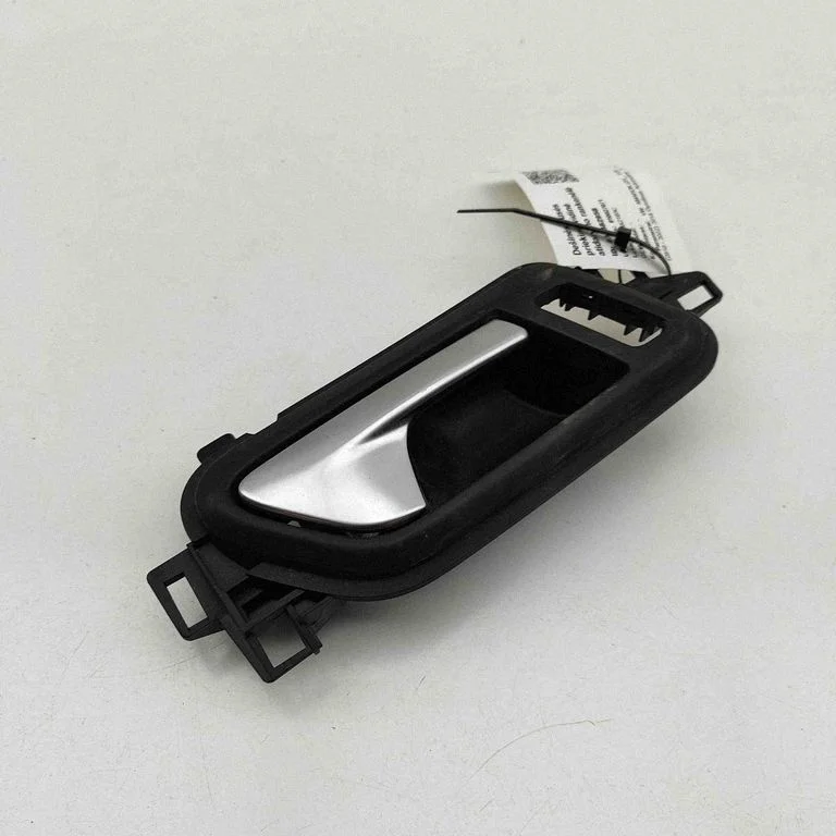 Front door interior handle – Volkswagen Amarok (2010-2020)