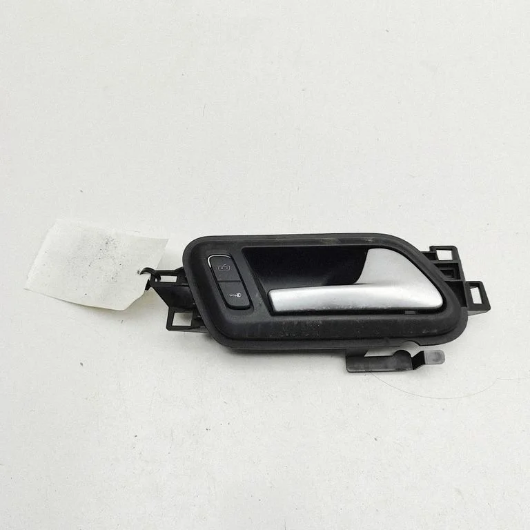 Front door interior handle – Volkswagen Amarok (2010-2020)